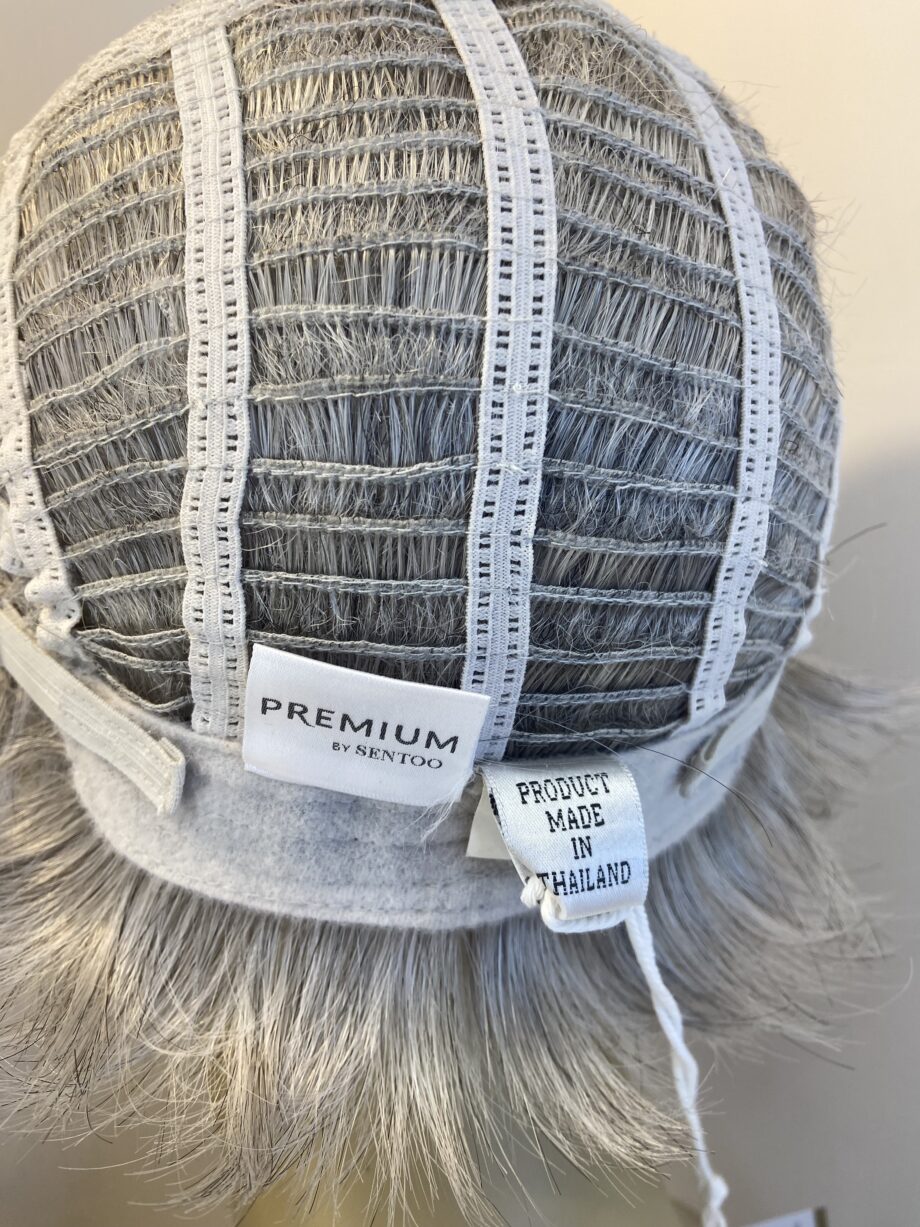 New silver grey Sentoo premium wig. Bgss495