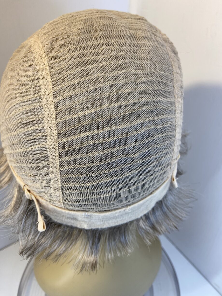 New silver grey white flash soft cap wig. Gss731