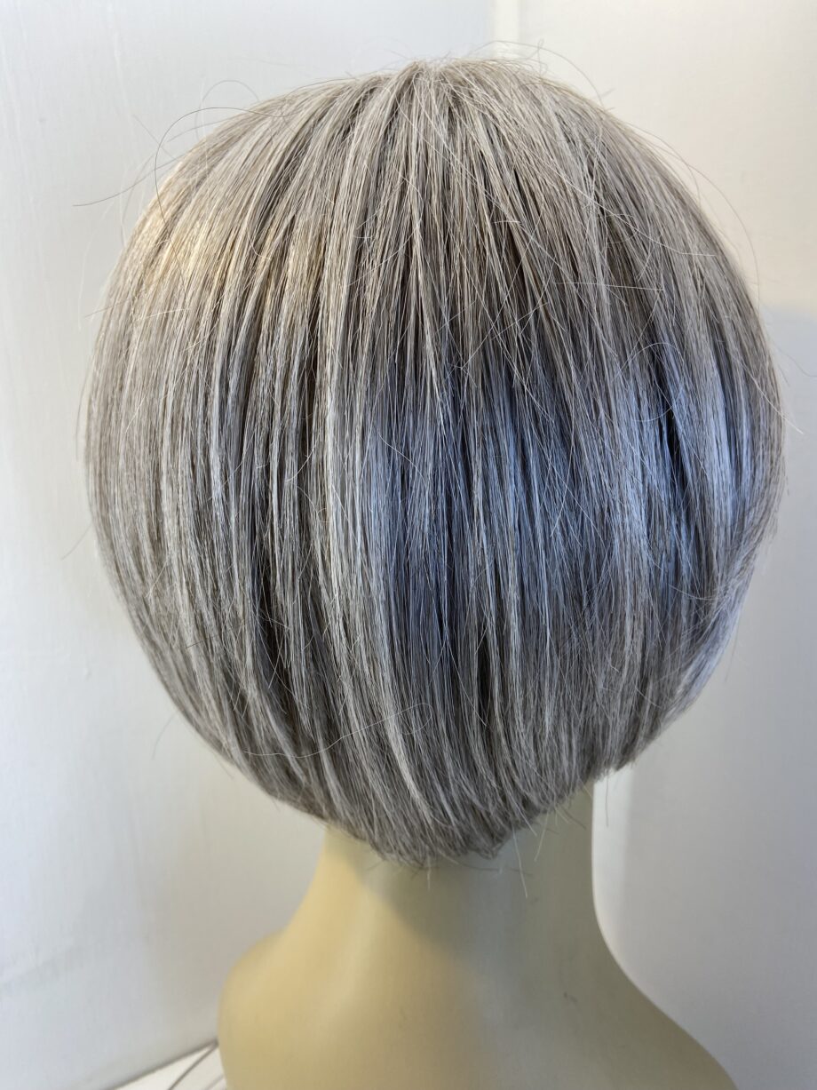 Gray stylish wig. Gms820