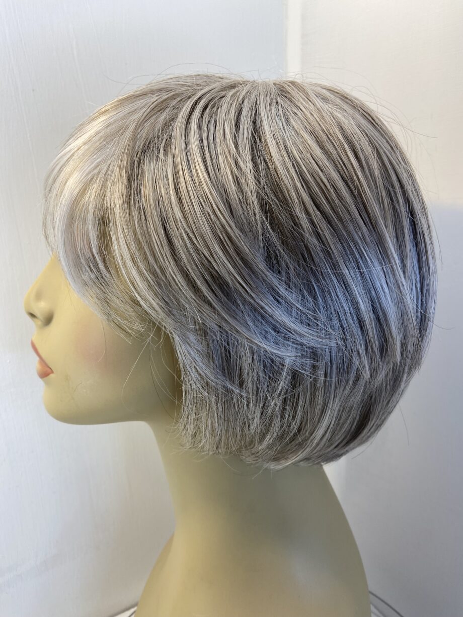 Gray stylish wig. Gms820