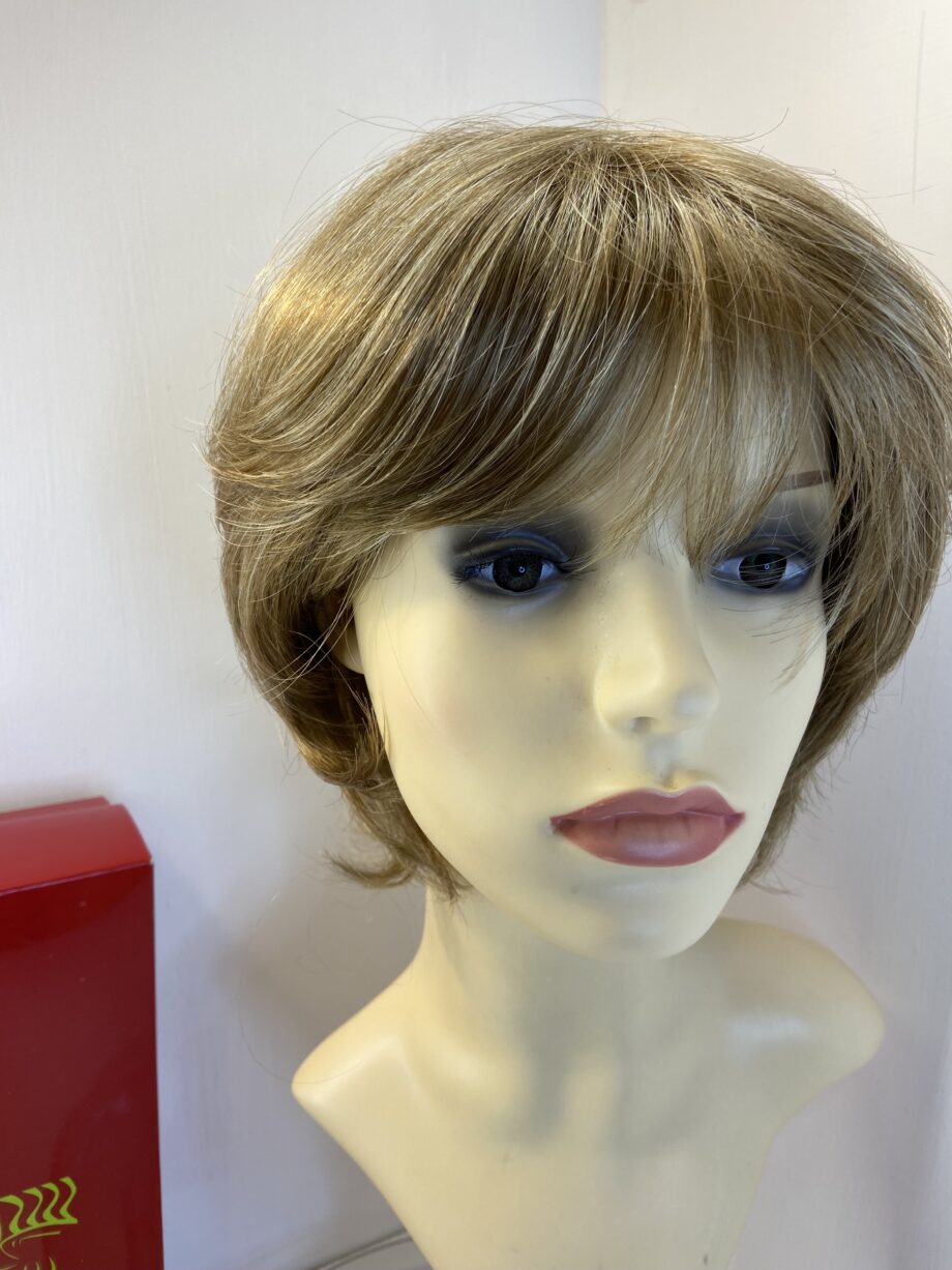 Spring honey blonde Rene of Paris wig. Bblms491