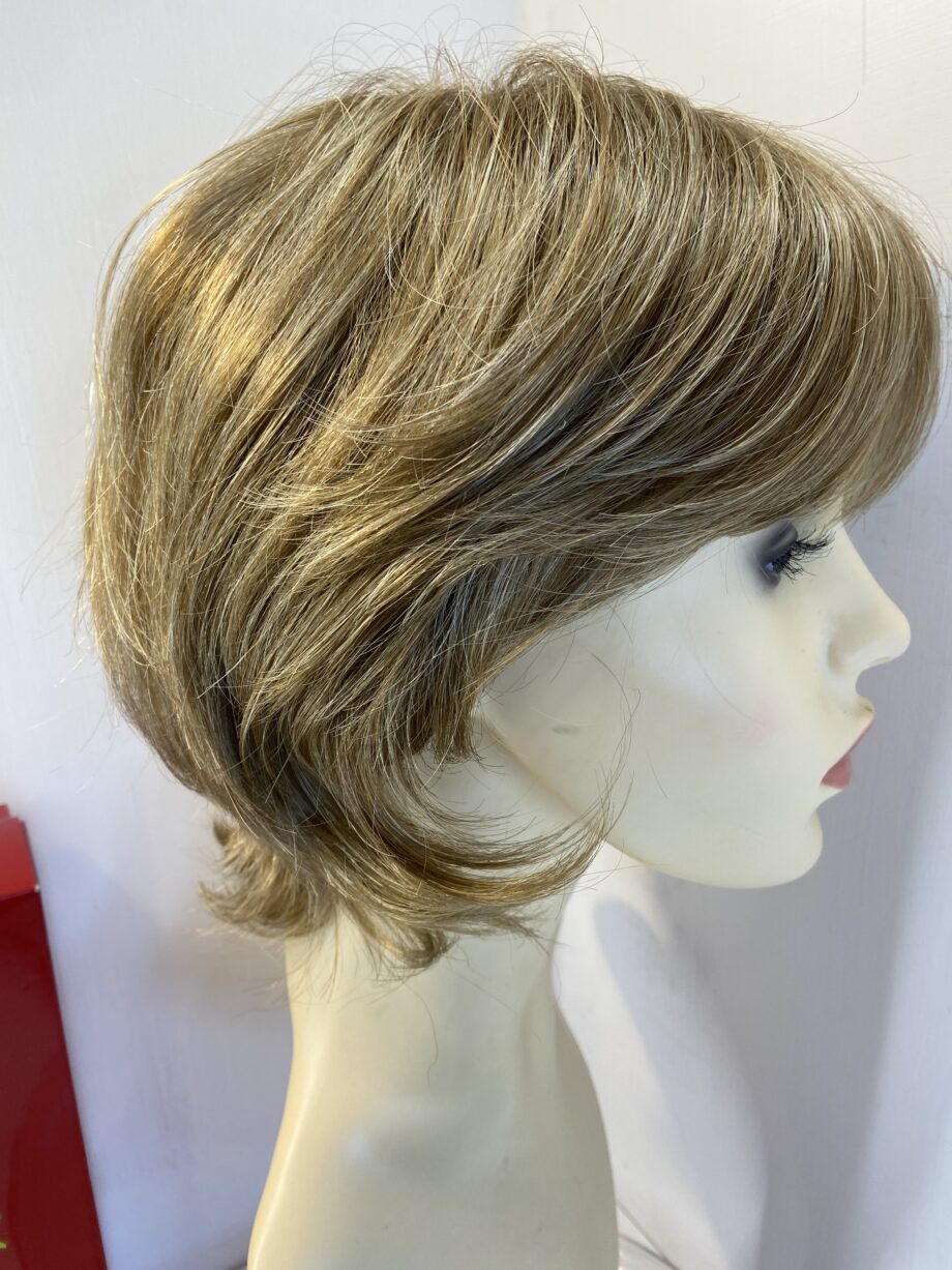 Spring honey blonde Rene of Paris wig. Bblms491