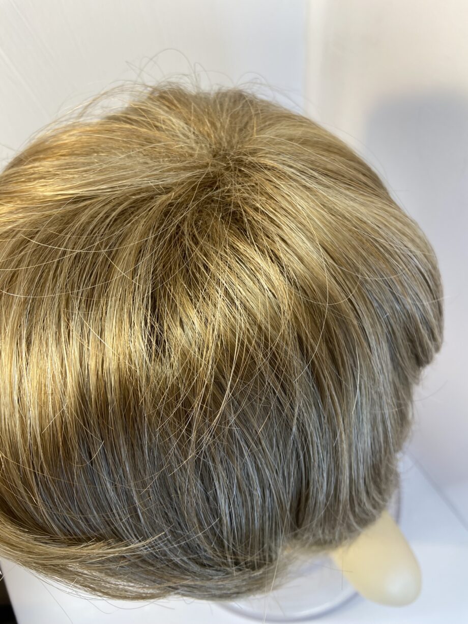 Spring honey blonde Rene of Paris wig. Bblms491