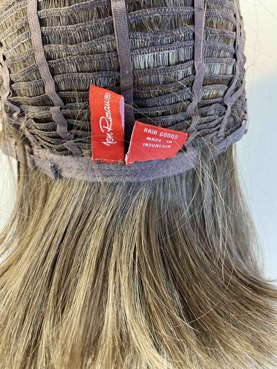 Long brown designer wig. Brms732