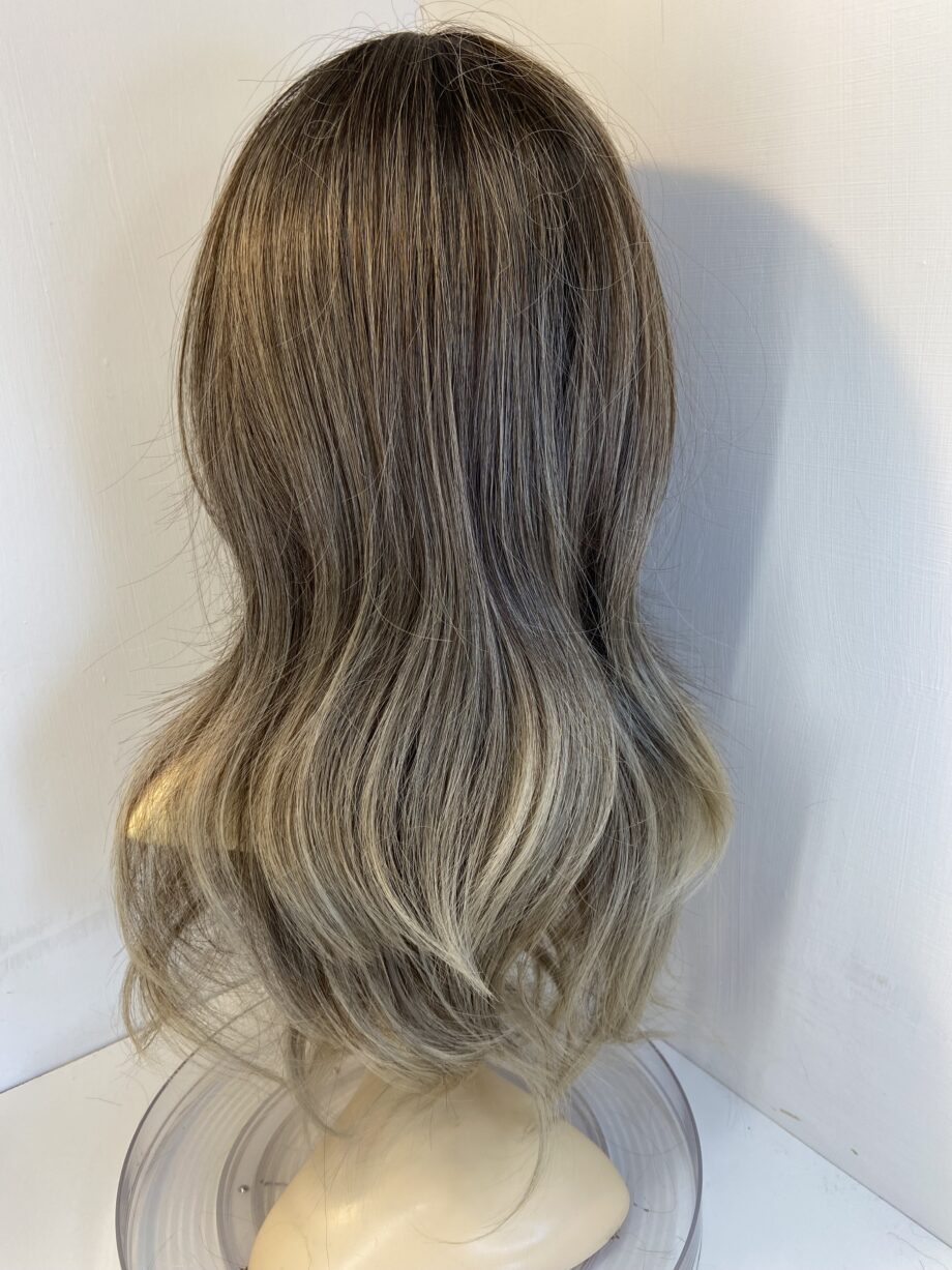 New rooted brown long wig. Bbrls495