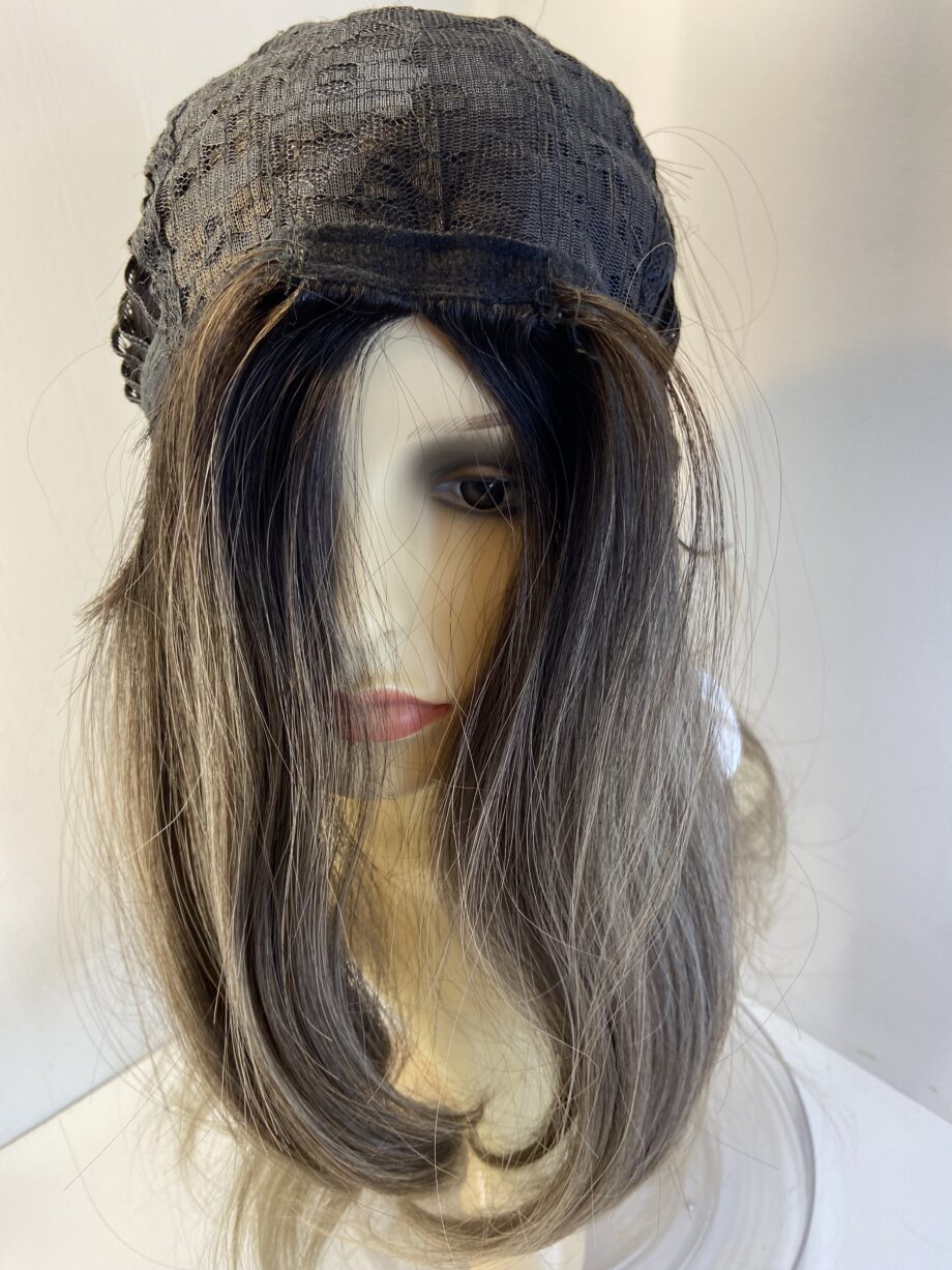 New rooted brown long wig. Bbrls495