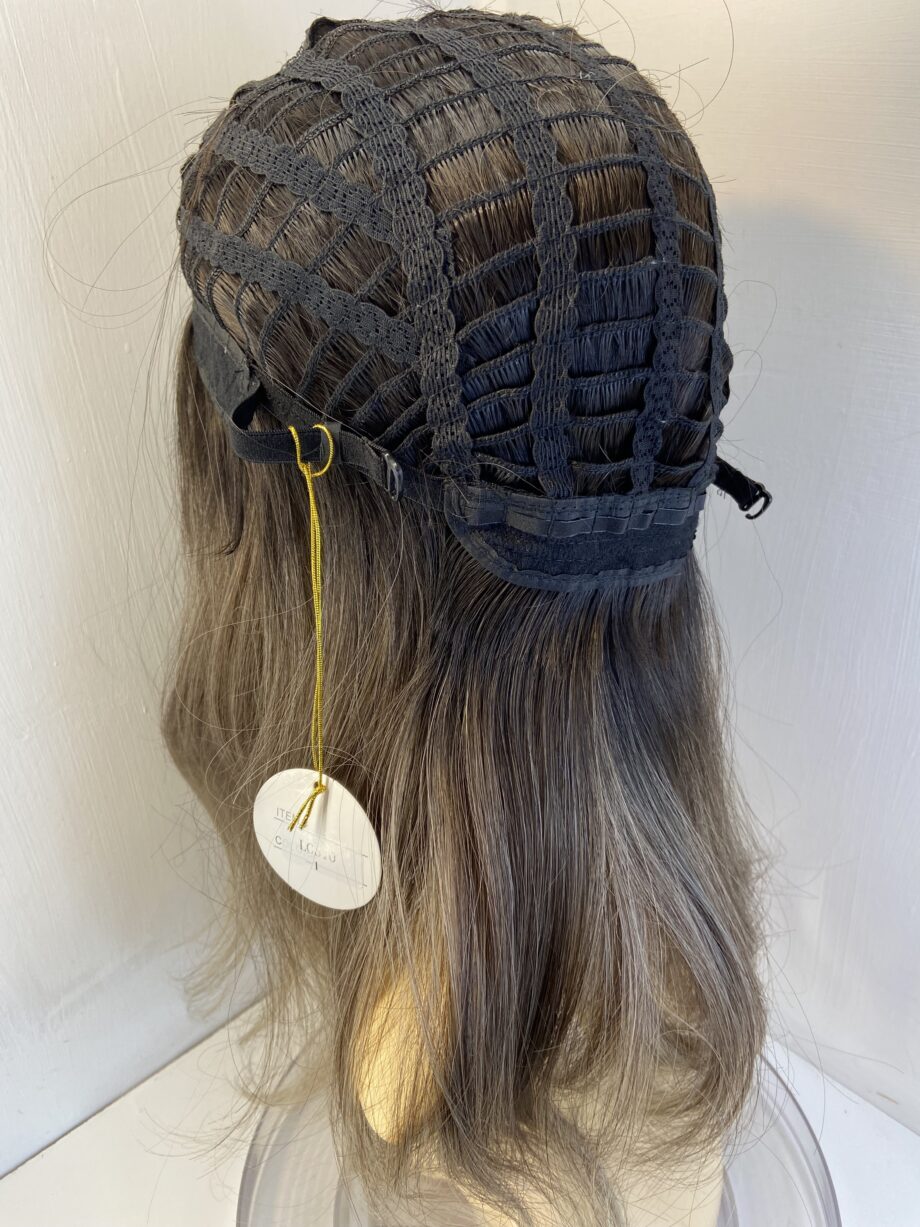 New rooted brown long wig. Bbrls495