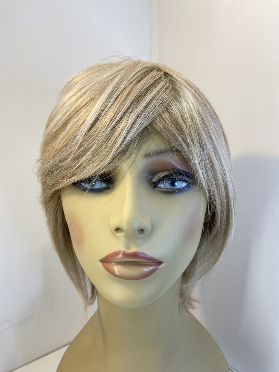 Blonde short super soft wig. Blms735