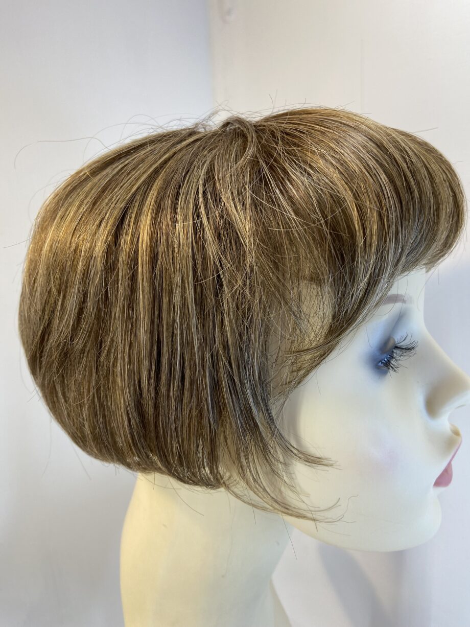 Hair piece brown new. Brss736
