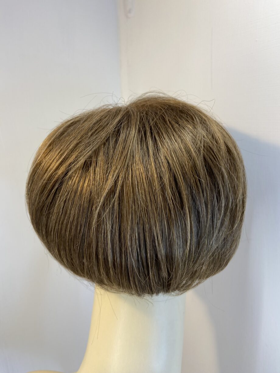 Hair piece brown new. Brss736