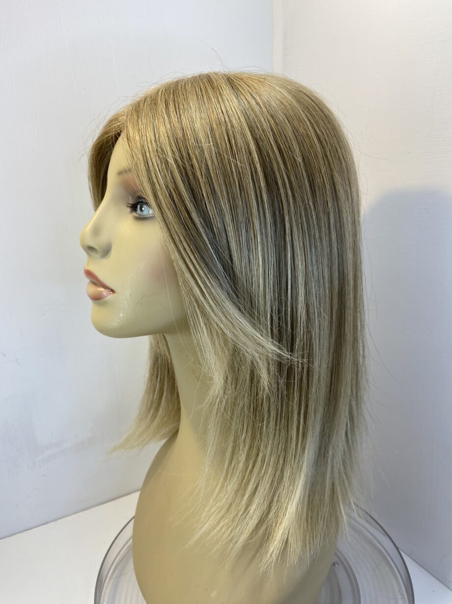 Blonde Amore designer wig. Blls616