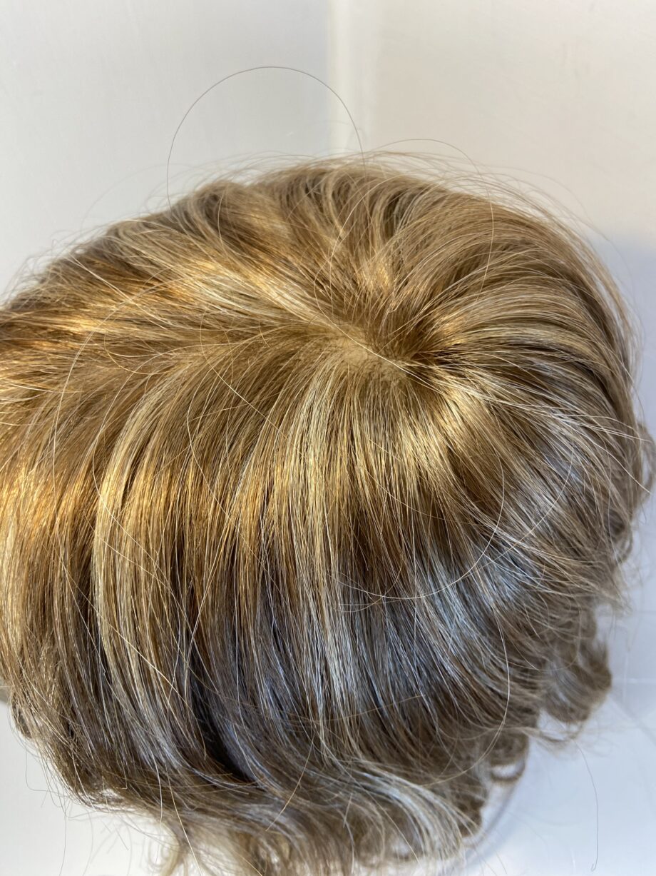 New caramel glow inspired wavy wig. Bblwm497