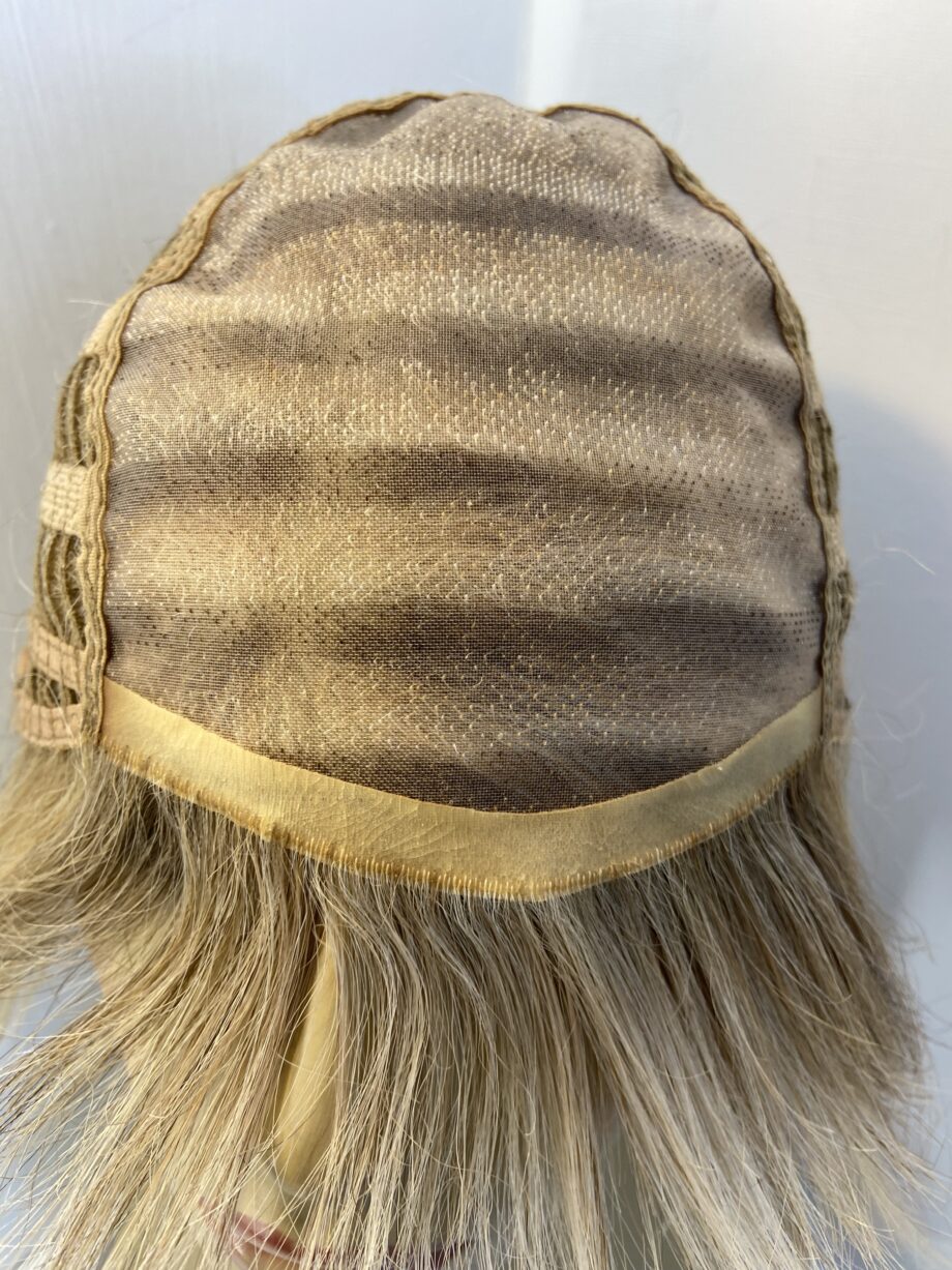 Blonde mid lengths highlighted wig. Blms315