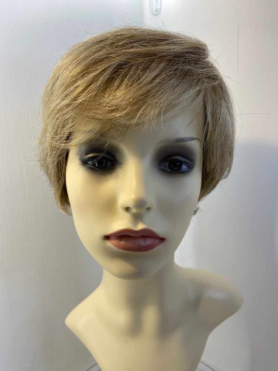 Soft cap blonde wig. Blss318