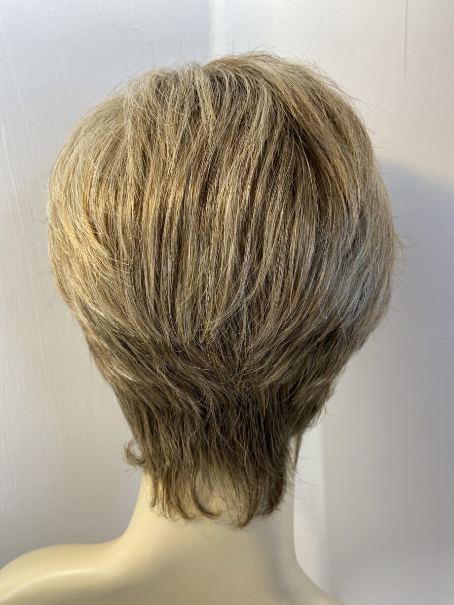 Soft cap blonde wig. Blss318