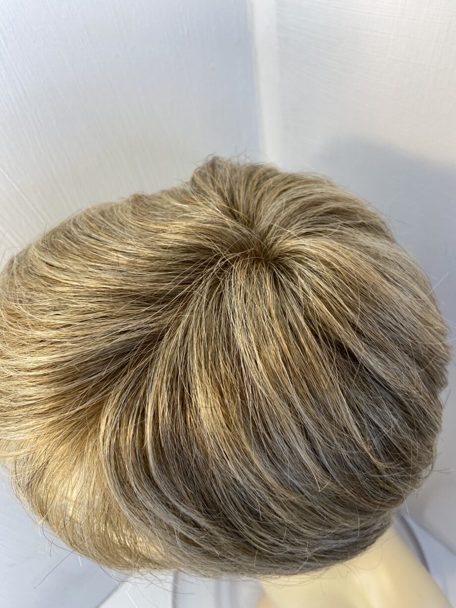 Soft cap blonde wig. Blss318