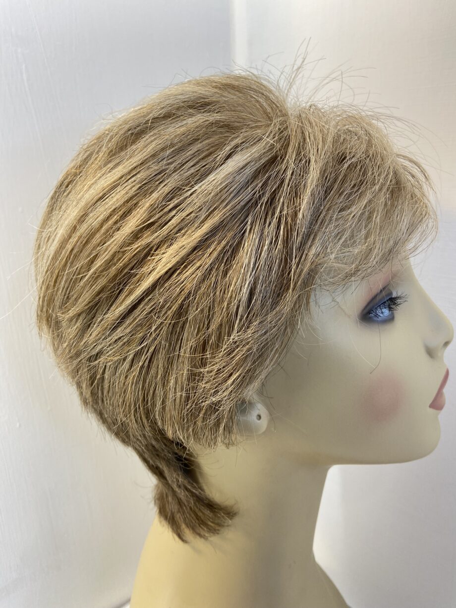 Short blonde soft cap wig. Blss321