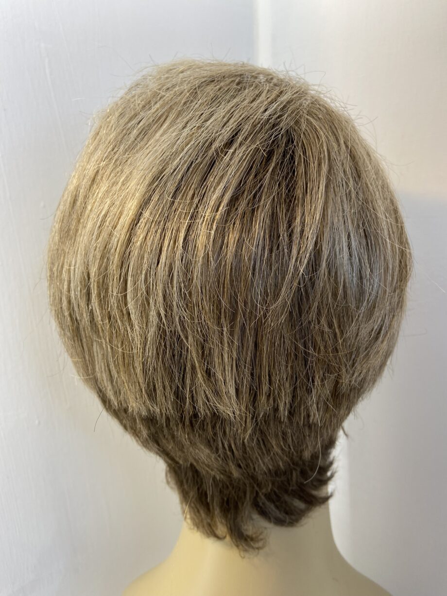 Short blonde soft cap wig. Blss321