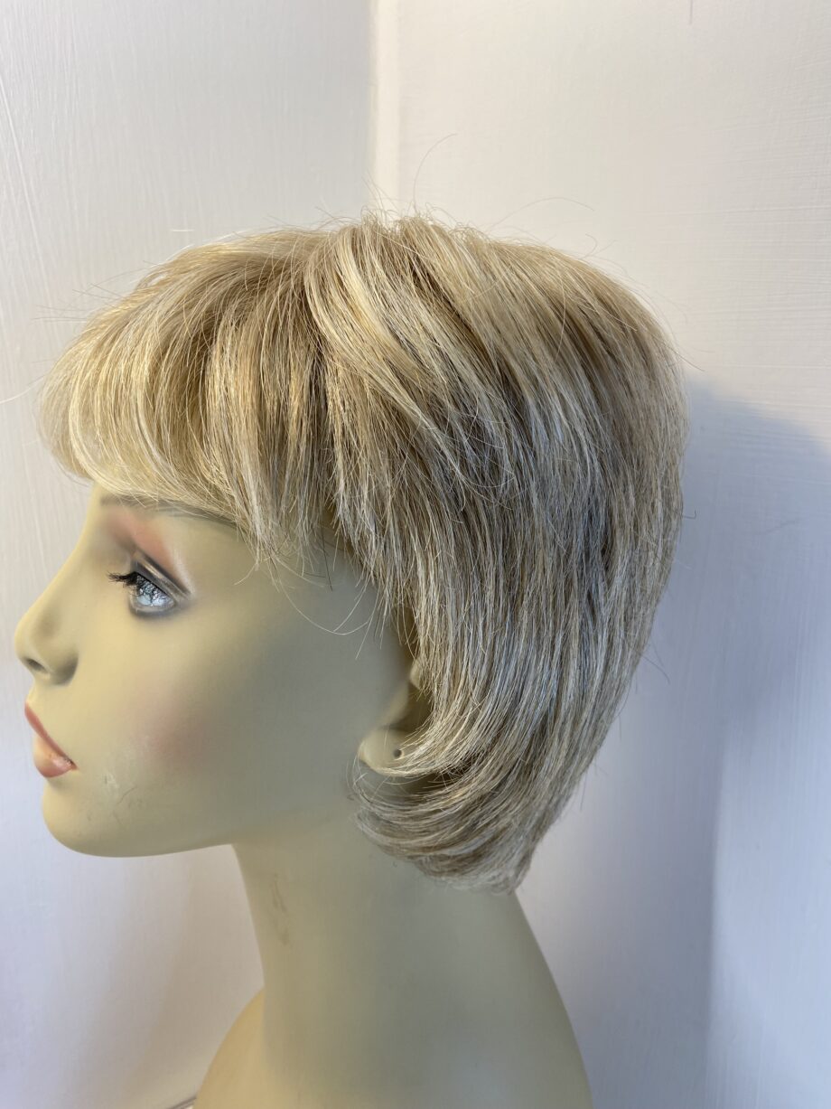 Soft cap blonde boxed wig. Ellen Wille collection. Bblss500