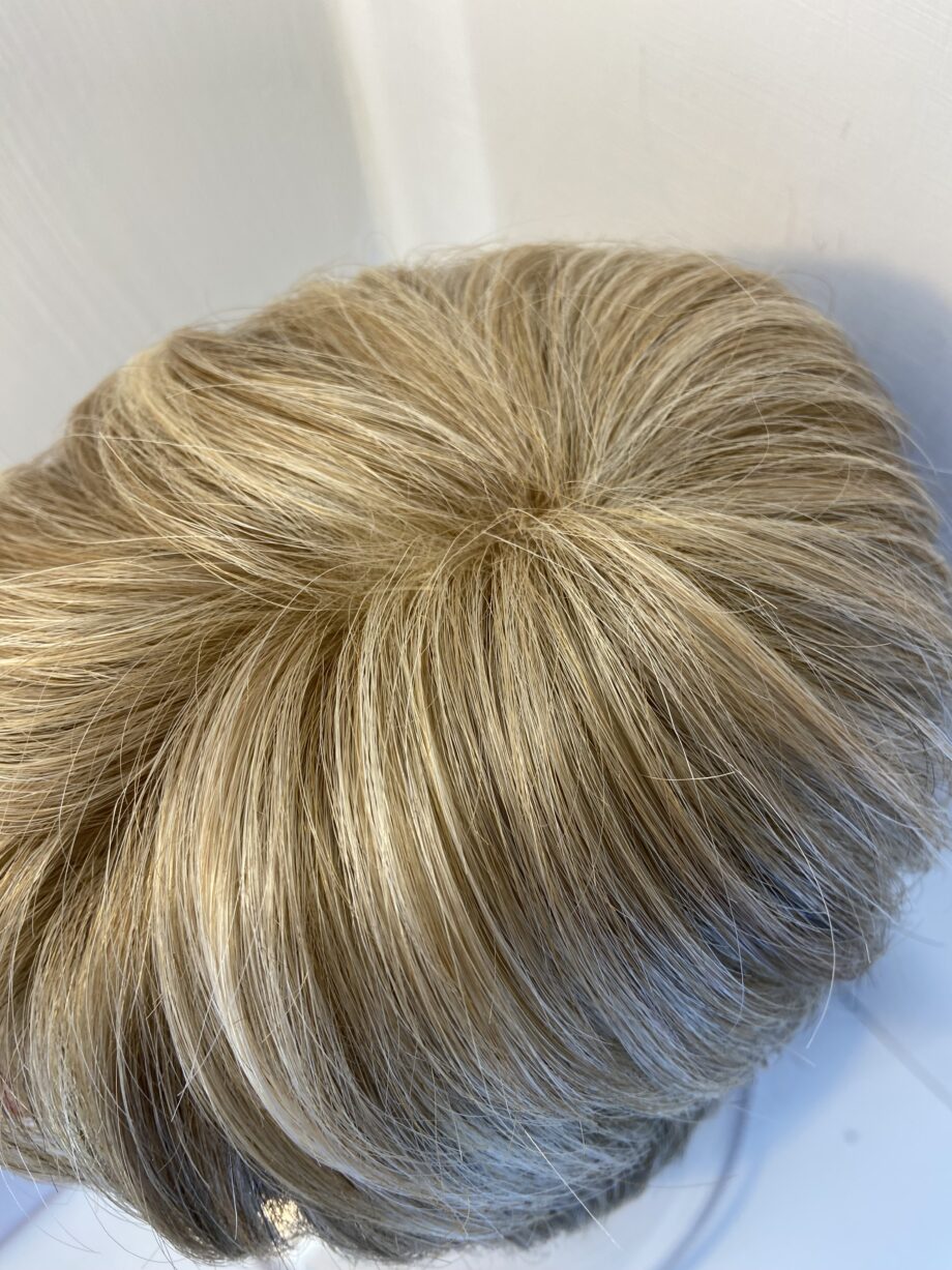 Soft cap blonde boxed wig. Ellen Wille collection. Bblss500