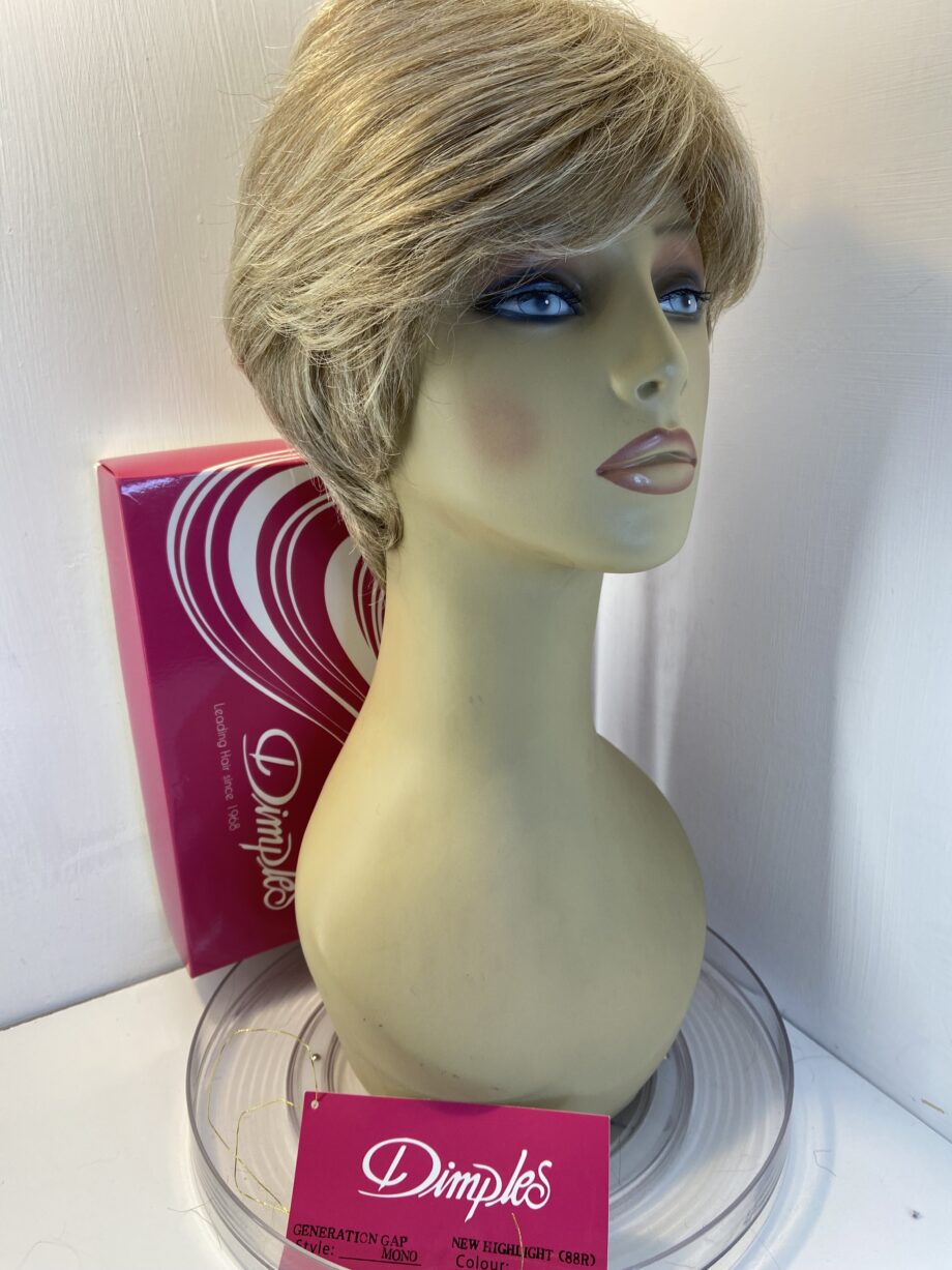New blonde short designer wig. Bblss501
