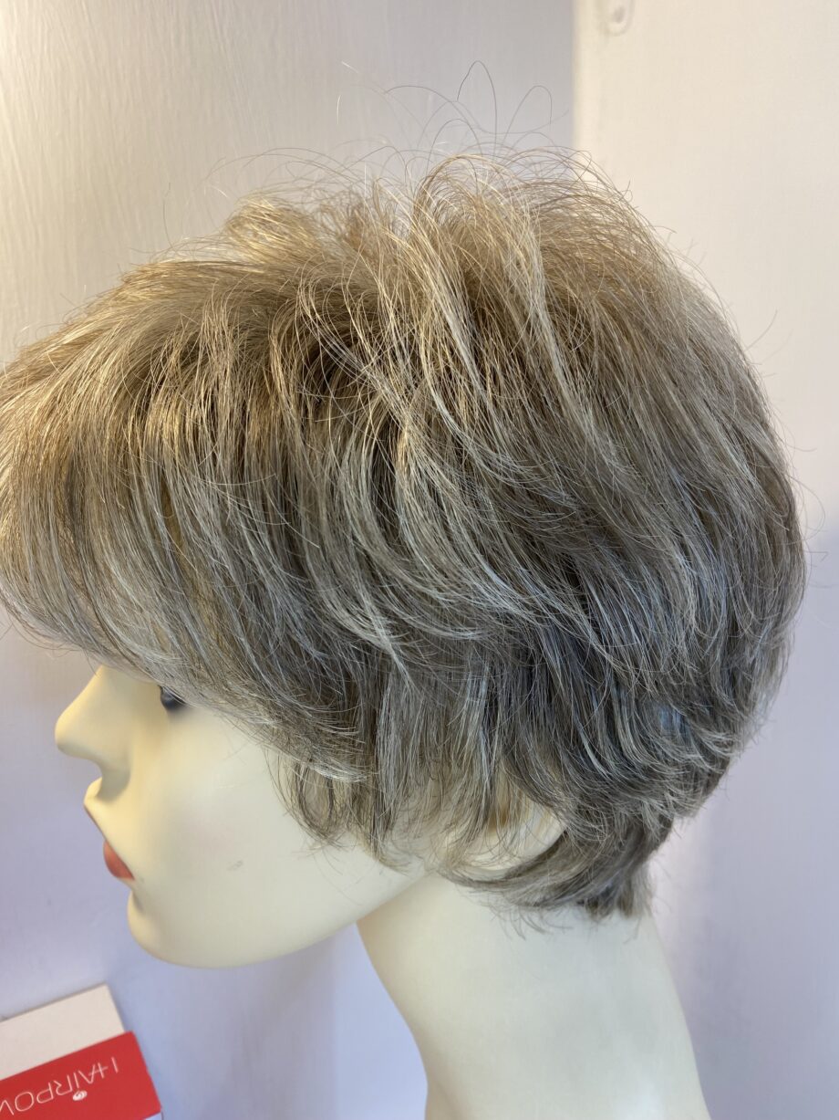 Short blonde wavy wig   Bblsw502