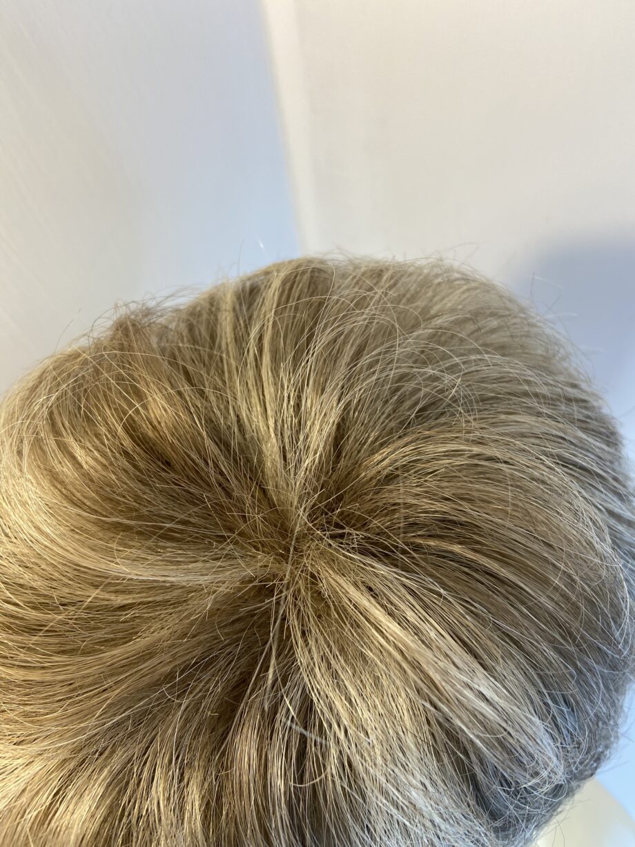 Short blonde wavy wig   Bblsw502