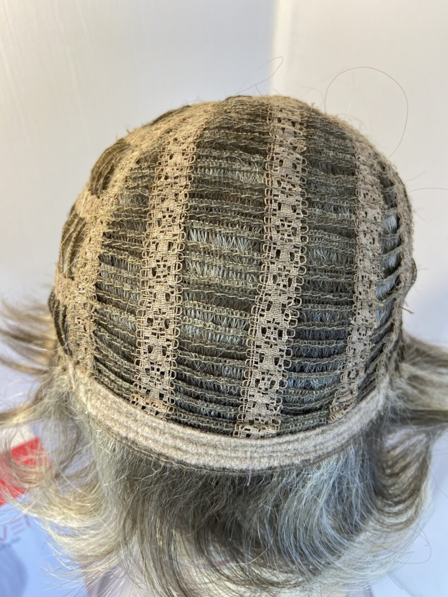 Short blonde wavy wig   Bblsw502