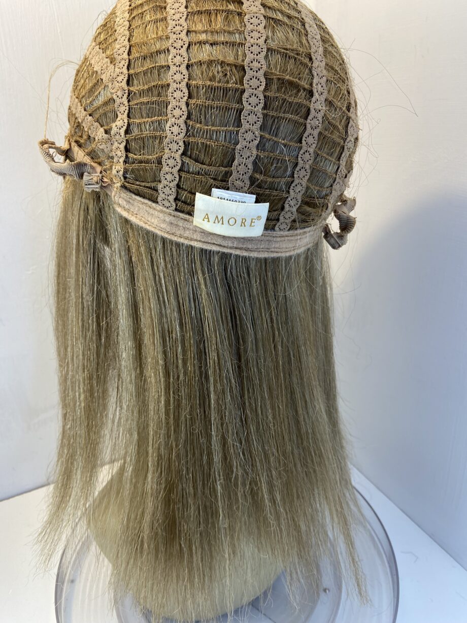 Blonde long pre loved Amore wig. Blls822