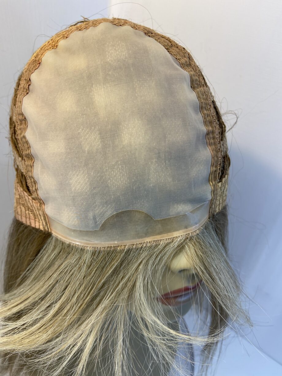 Blonde long pre loved Amore wig. Blls822