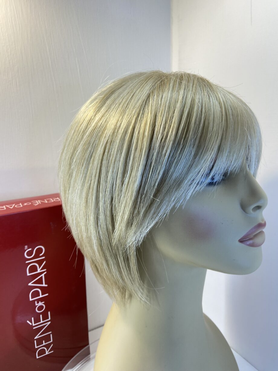 Light blonde Rene of Paris wig. Bblms504