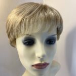 Honey blonde short designer wig. Blss45