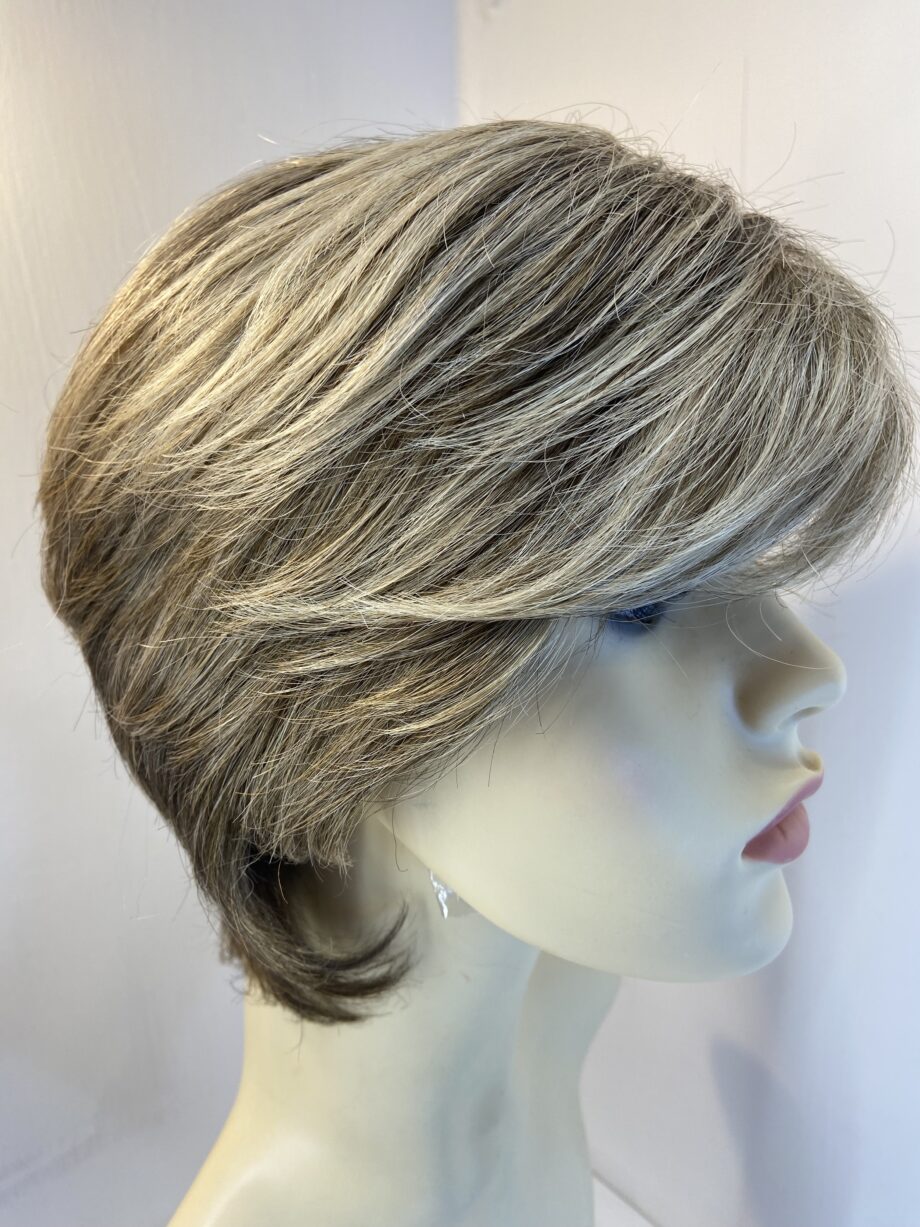 Short soft cap  blonde stylish wig. Blss47