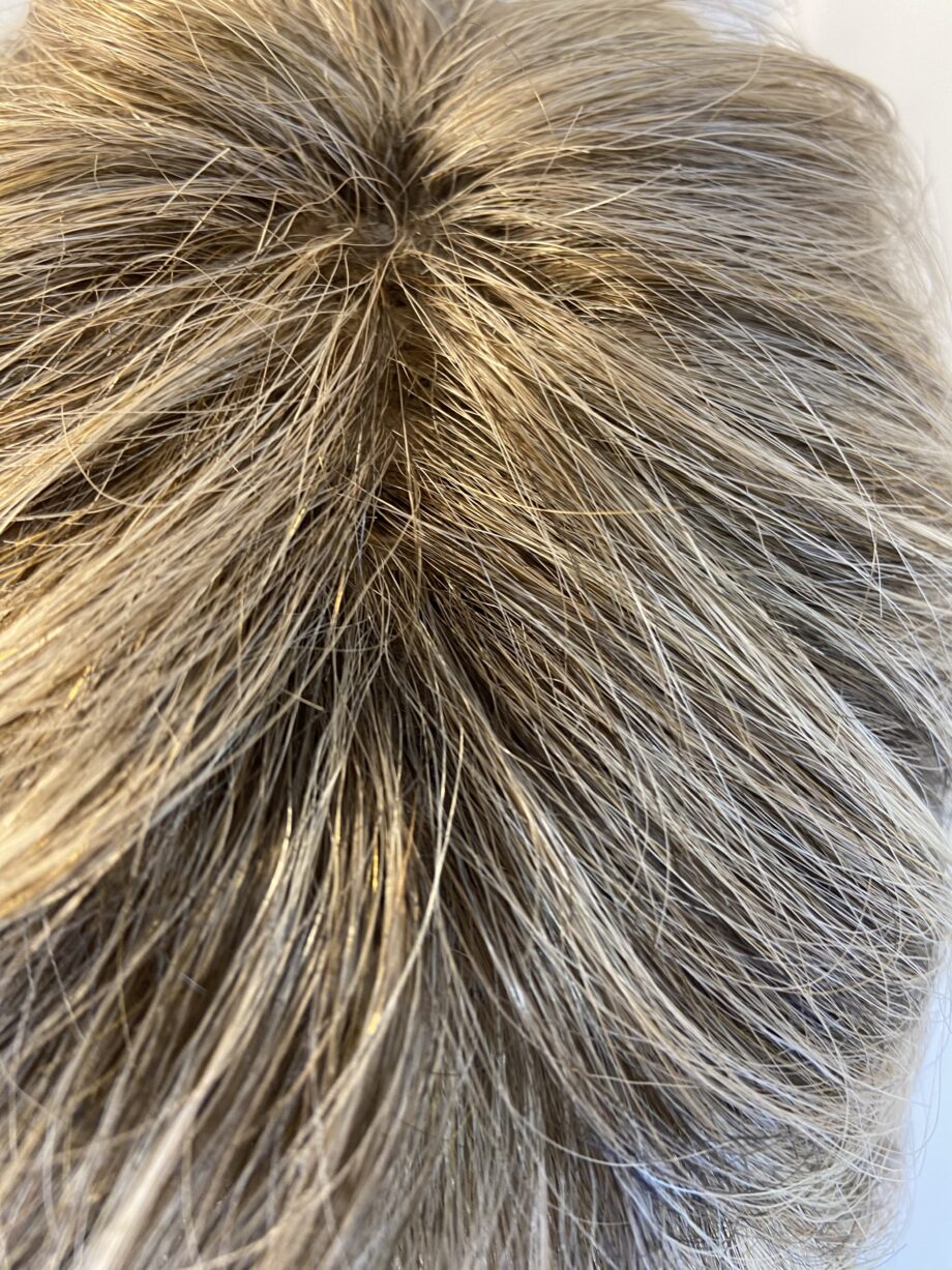 Soft cap blonde short wig. Blss49