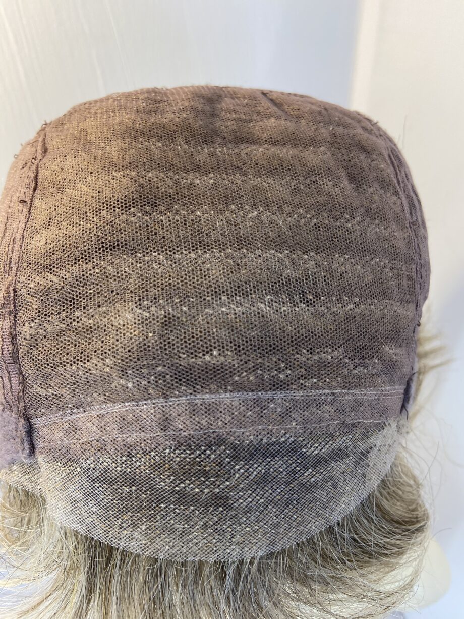 Soft cap blonde short wig. Blss49