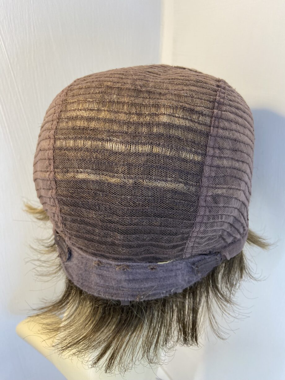 Soft cap blonde short wig. Blss49