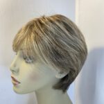 Short blonde wig. Blss522