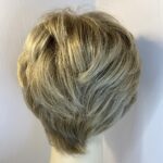 Blonde short wig. Blss523