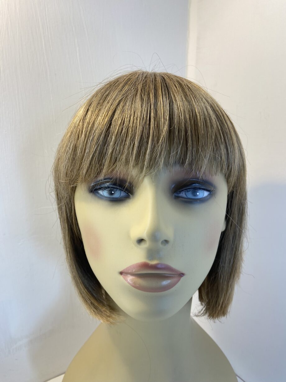 Blonde bob. Blms739