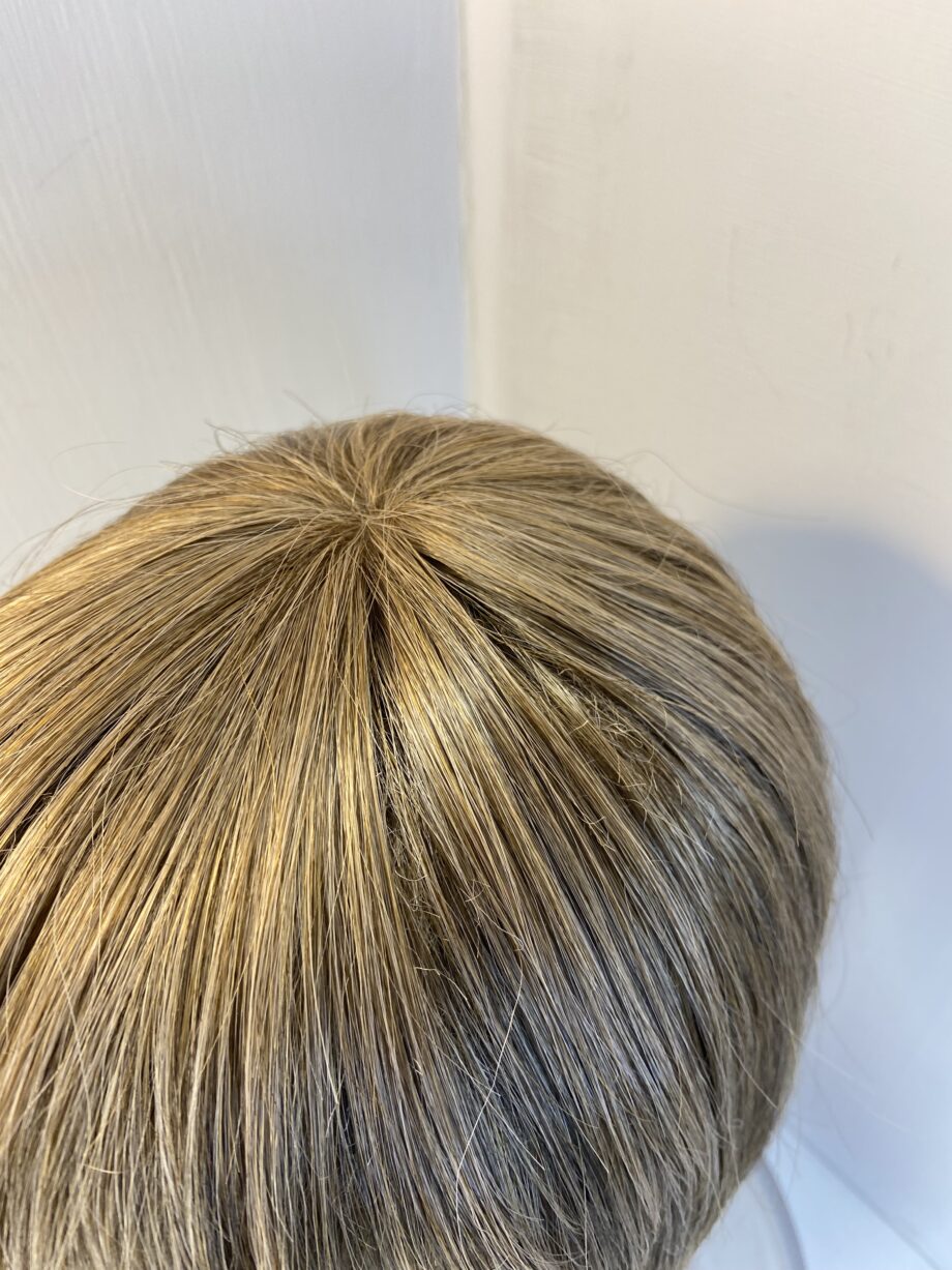 Blonde bob. Blms739