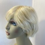 New light blonde short wig. Blss742