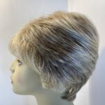 Short blonde wig. Blss801