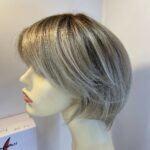 Blonde rooted stunning wig. Bblms490
