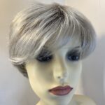 Silver grey short wig. Gss737