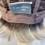 Silver grey short wig. Gss737