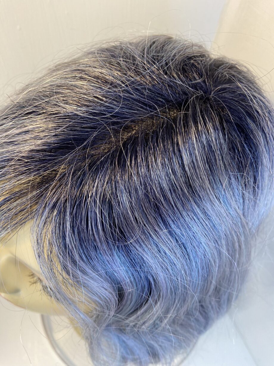 Stunning blue grey wavy wig. Gmw740