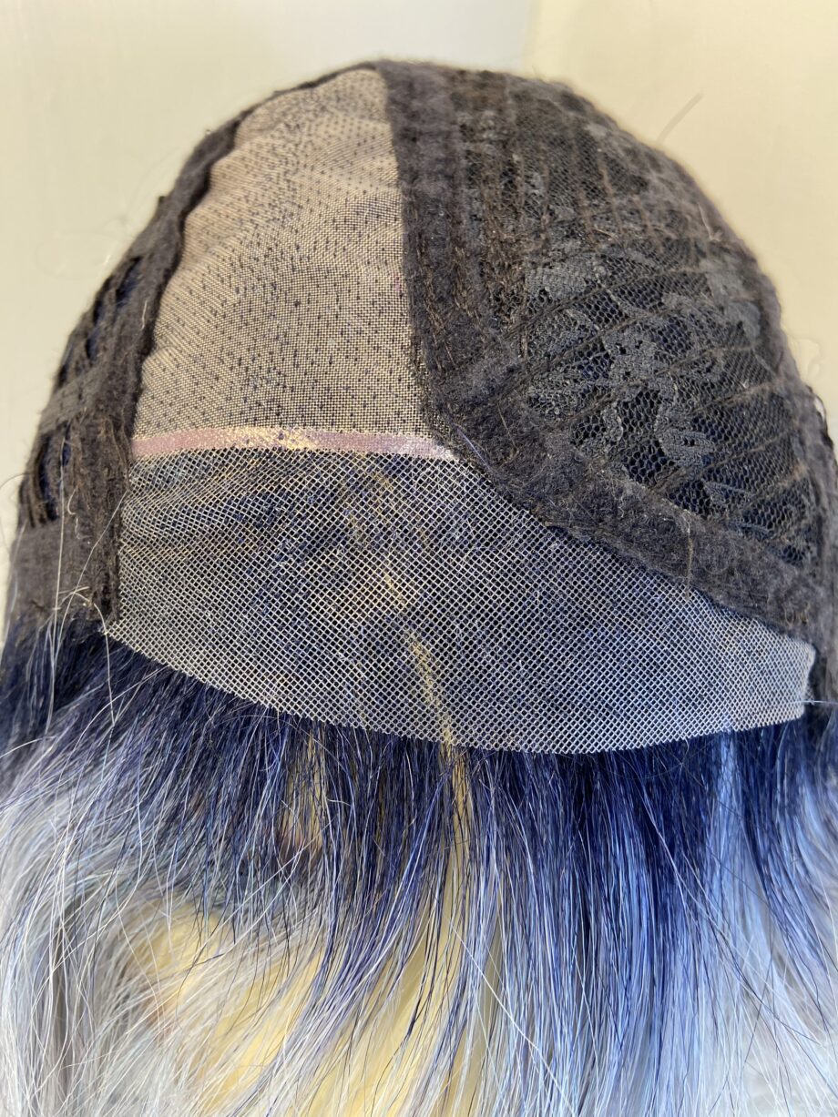 Stunning blue grey wavy wig. Gmw740