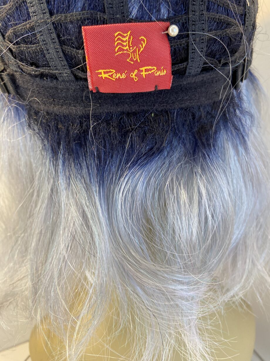 Stunning blue grey wavy wig. Gmw740