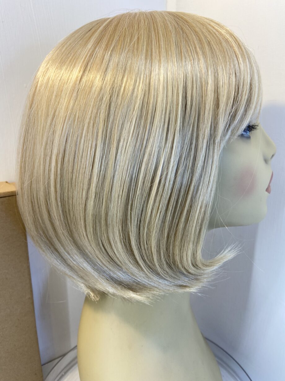 New blonde wig. Bblms491