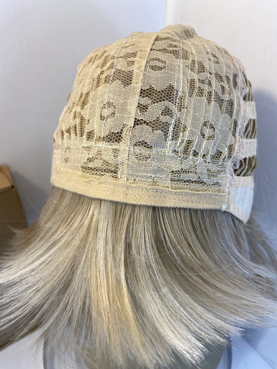 New blonde wig. Bblms491
